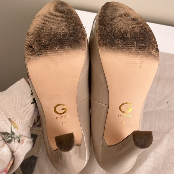 Guess beige pumps with platform size 8 - Picture 6 of 10